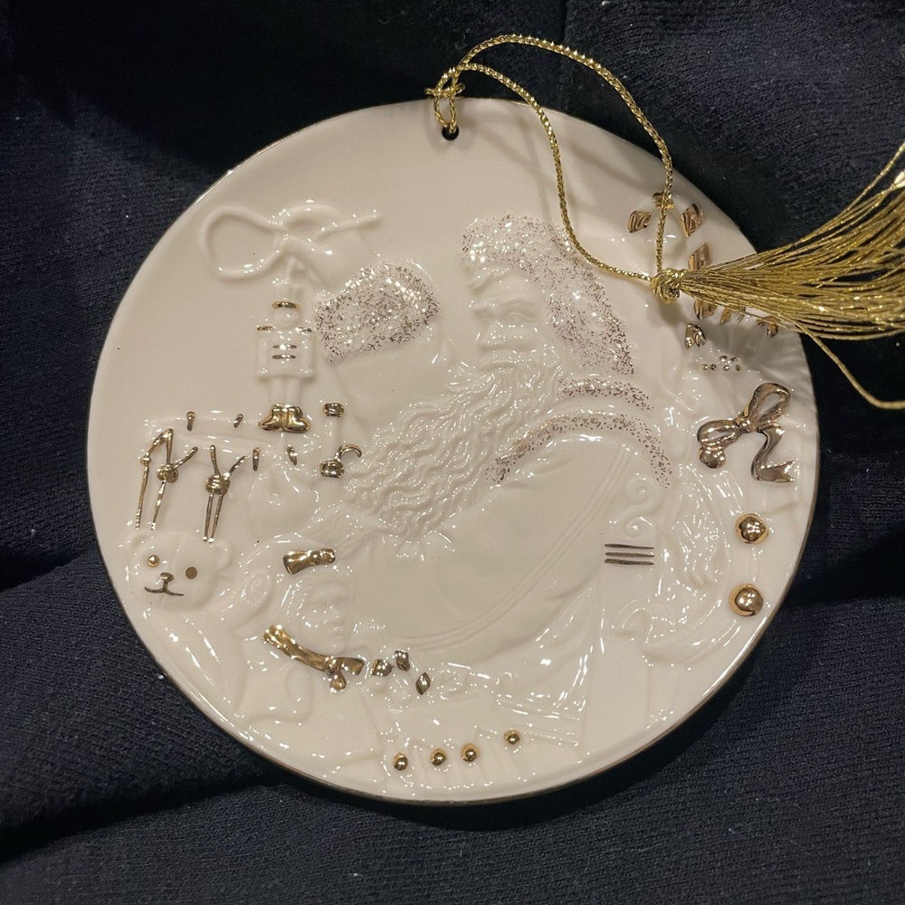 Mikasa White and Gold Santa Ornament